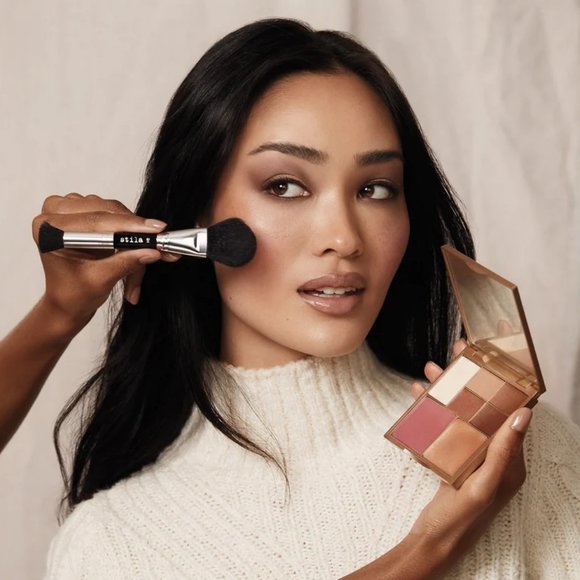 Stila Sculpt & Glow - Contouring & Highlighting Palette - Picture 5 of 13